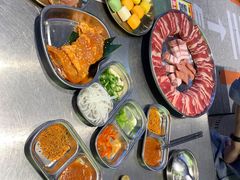 -哈哈碳都·牛肋条无限自助烤肉(台江万达店)