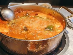 -野山舂·贵州现舂酸汤牛肉(民生路店)