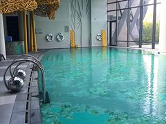 -上海滴水湖皇冠假日酒店