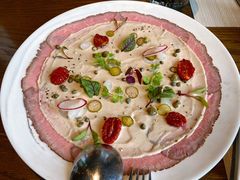 小牛肉薄片配金枪鱼酱-Atto Primo