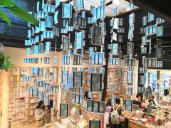 -猫的天空之城概念书店(杭州南宋御街店)