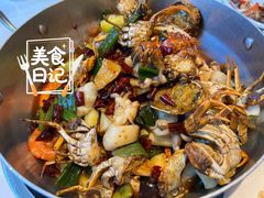 -七欣天香辣蟹火锅(闵行浦江欢乐颂店)