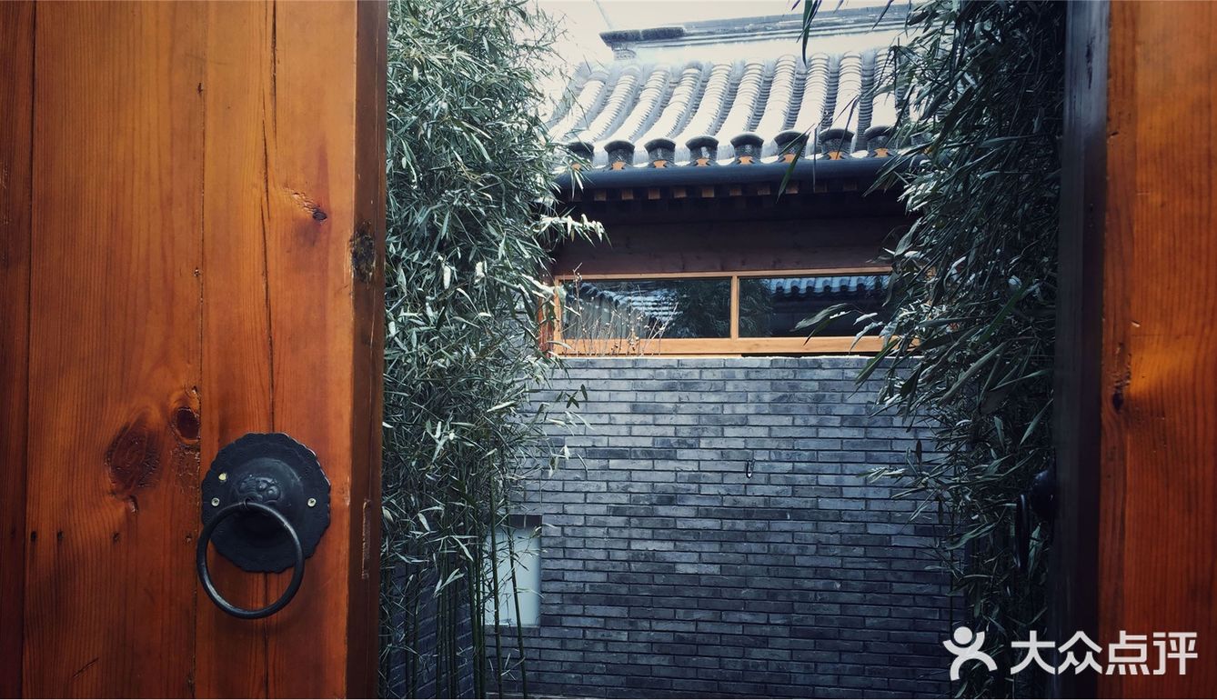 一个管家负责几间房，管家也在里面住