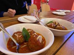 -城市大道红炉披萨烘焙坊