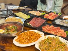 -韩风烤牛肉冷面店
