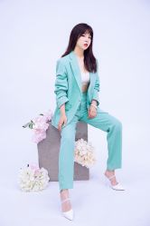 -onlygirl摄影美学馆高端定制(江滩店)
