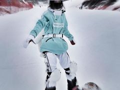 -丝绸之路山地度假区滑雪场