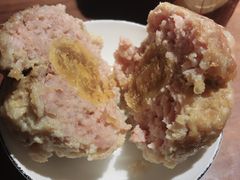 咸蛋黄狮子头-十面春风·江南面馆(崇宁路店)