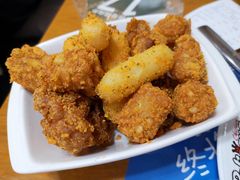 摇滚三宝-Pelicana百利家炸鸡(江南西名店城店)