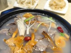 -九寨特色牦牛肉汤锅 羊肉汤锅