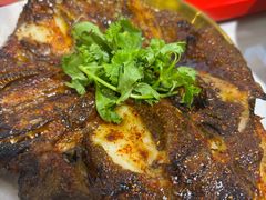 -嗨辣小聚·盘锦河蟹·海鲜烧烤龙虾(盘锦十年好店)