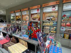 -泡泡玛特POPMART(蓝色港湾店)