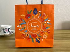 -VENCHI 闻绮(北京国贸商城店)