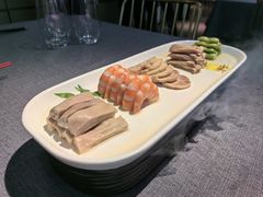 -HOMES上海本帮菜(襄阳公园店)
