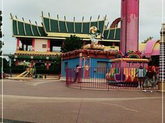 -七彩云南欢乐世界