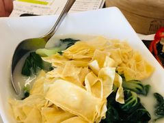 鱼汤千层浸田园青蔬-王子饭店(圆方店)