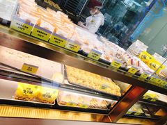 -鲍师傅糕点(百盛西南商都店)