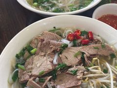 -鸿记越南牛鸡粉