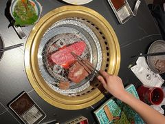 -山川小町·极番烧肉(新地假日广场店)