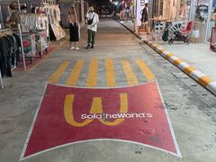 -席娜卡琳火车铁道夜市