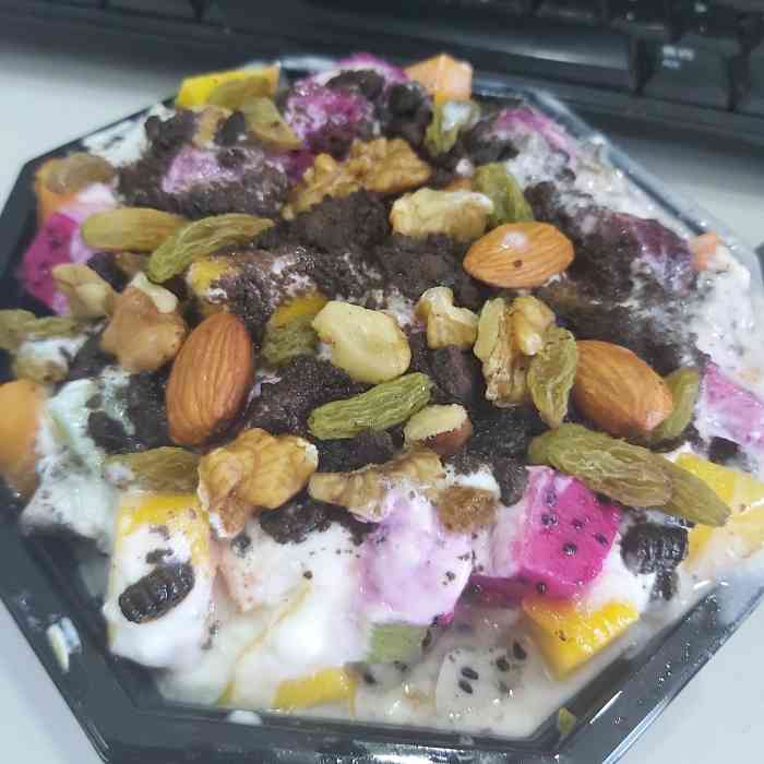 仙果鲜水果店-"第二次吃了.昨天朋友买的水果四拼.份量挺.