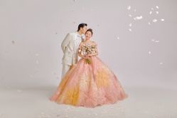 -喜爱高定婚纱摄影