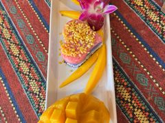 芒果糯米饭-Tikky Cafe