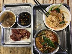 冰糖炖六宝-西环肥仔螺蛳粉(总店)
