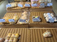 迷你肠仔包-顶东面包花园·生日蛋糕(世博店)