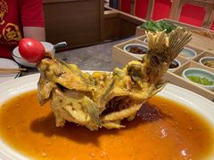 糖醋鲤鱼-闫府私房菜·百年鲁菜(恒隆店)