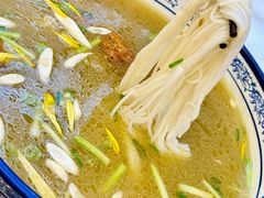 -香麒园·过桥米线·南湖雅宴