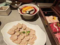 -左庭右院鲜牛肉火锅黑金店(陆家嘴中心店)
