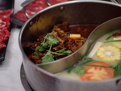 秘制鲜牛腩鸳鸯锅-今日炊牛·潮汕牛肉火锅(华采天地店)