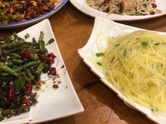 -石磨豆花家常菜·牦牛排土火锅
