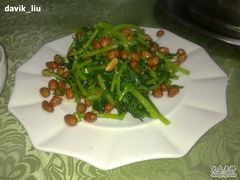茼蒿花生米-国庆烧麦馆