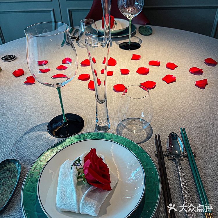 武汉东湖！！！中秋宴请聚餐就选这家～