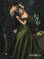 -雪中彩影婚纱摄影·微光艺术中心