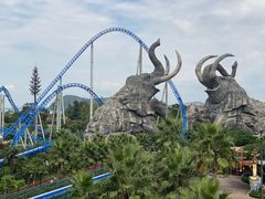 -七彩云南欢乐世界