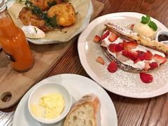 -ROAST coffee & eatery