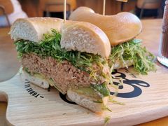 吞拿鱼船长-Catch Bagel(芳草地店)