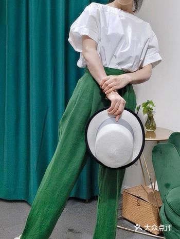 超爱的一家日韩原单店很多衣服都是日杂当季款