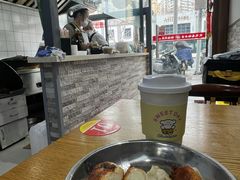 -黄阿姨锅贴大王(万航渡路店)