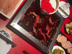 -二荆条·蜀鲜汇城市森林火锅