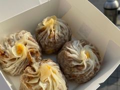 蛋黄芝士纸皮烧麦-鑫震源·苏式大虾生煎(山塘街店)