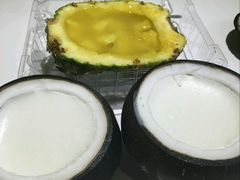 -志龙皇冠吃货椰子铺