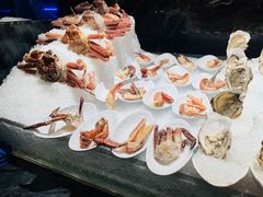 -雍容荟帝王蟹活龙虾展台自助(IFS黑金店)