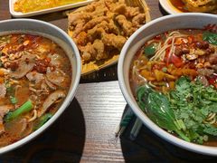 -爆炸头阿姨小四川正宗川味小吃(无任何分店)