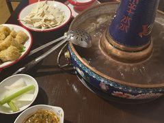-毛辣果·贵州红酸汤牛肉火锅(西单店)