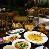 这家泰餐【吃饭泰餐厅】很好吃，周四双人餐有半价活动！ 