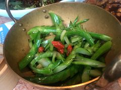 -唐宫小聚(新港中心店)